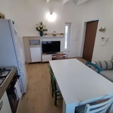 Montescotano House Tatil Evi