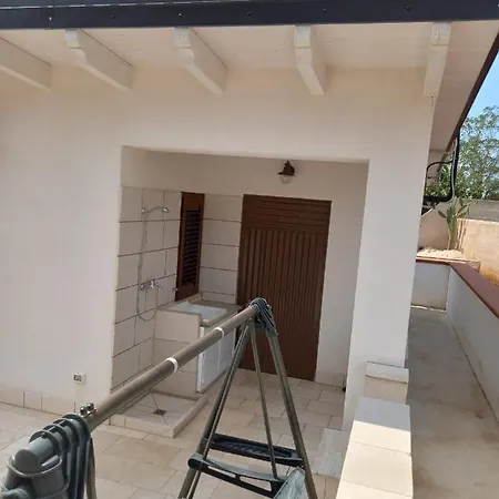 Montescotano House Tatil Evi
