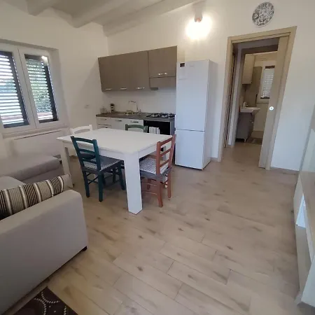 Montescotano House Tatil Evi